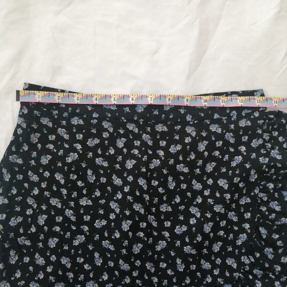 Madewell Ruffle Wrap Mini Skirt in Baby's Breath Blue Micro Floral 4 - Picture 14 of 16